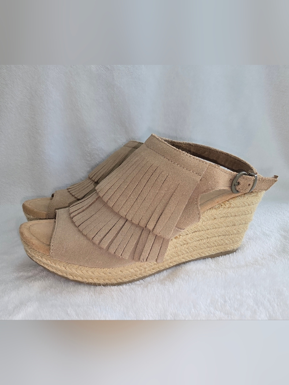 Minnetonka Ashley Fringe Suede Espadrille Wedge Sandals Taupe Womens Size 9